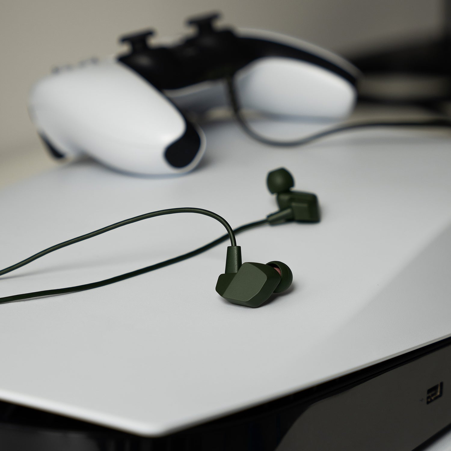 Final Audio VR2000 遊戲耳機細節