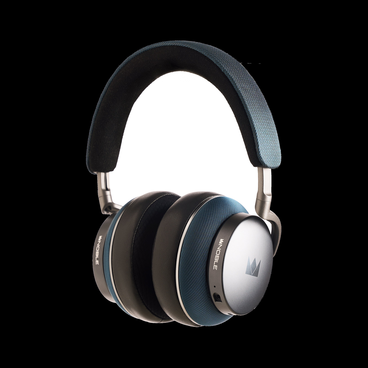 Noble FoKus Apollo Pro｜黑底產品主圖 20261008
